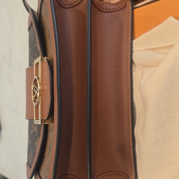 LIKE NEW Louis Vuitton Dauphine Mini leather handbag LIKE BRAND NEW USED ONCE - Picture 5 of 8